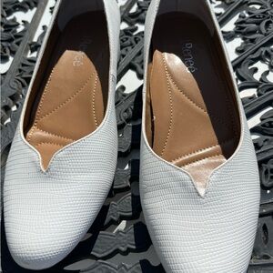White Textured Women's Slip-On Flats